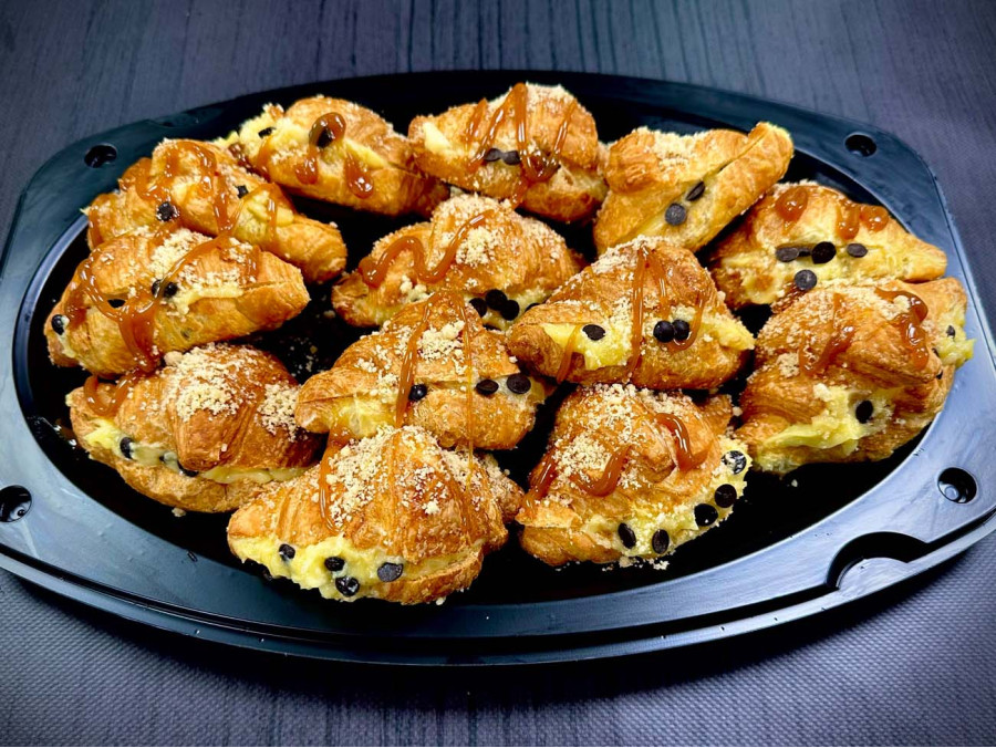 Πιατέλα 15 τμχ μικρά κρουασάν κρέμα μήλου χειροποίητα