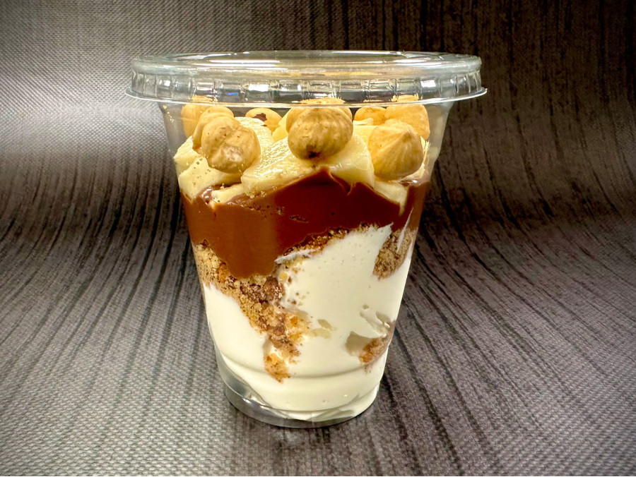 Γιαούρτι Nutella, μπανάνα, μπισκότο και φουντούκια