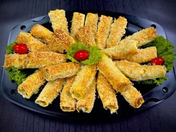 Πιατέλα 20 τμχ μικρές κρέπες μανιτάριων με κρέμα παρμεζάνας