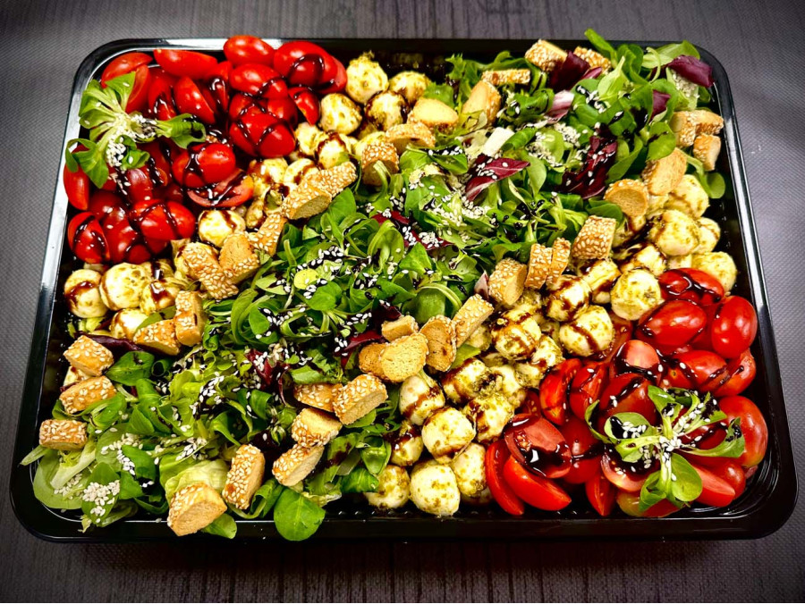 Σαλάτα catering caprese - valeriana 10 ατόμων