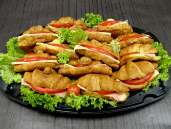 Platter 12 small sandwich croissants turkey  - gouda cheese 